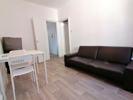 1 bedroom Flat to let in Turnagain Lane