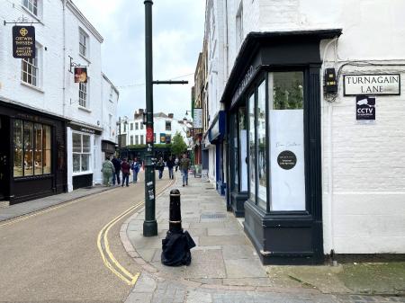 1 bedroom Flat to let in Turnagain Lane