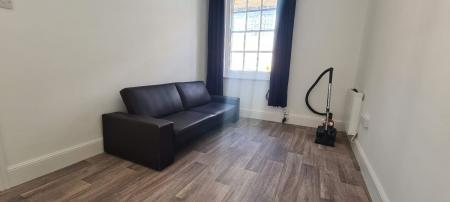 2 bedroom Flat to let in Flat 2, 4 Turnagain Lane, Canterbury