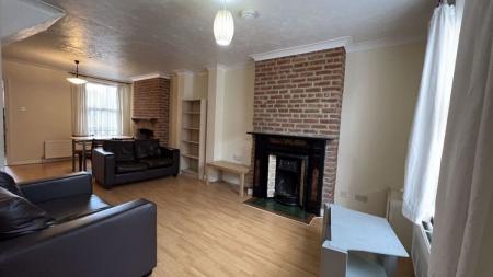 2 bedroom Terraced House to let in Riverdale Road, Canterbury