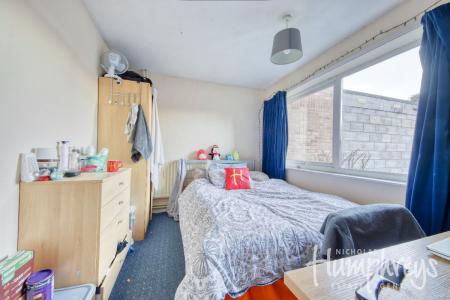 4 bedroom End of terrace house to let in 4 Bed Student Home - 15 Clement Close