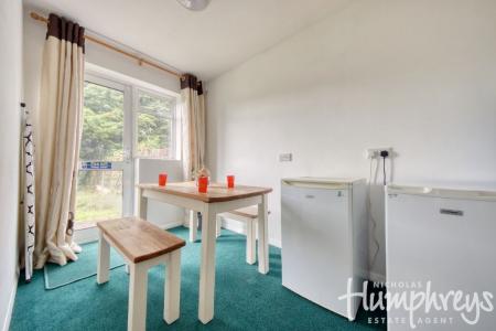 5 bedroom Semi-detached house to let in 7 College Road