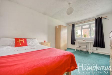 5 bedroom Semi-detached house to let in 7 College Road