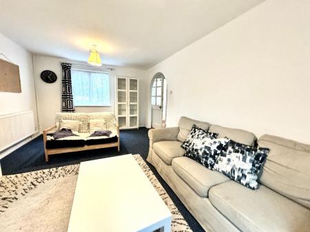 3 bedroom Semi-detached house to let in Craddock Road