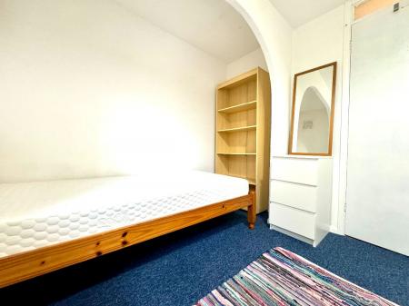 3 bedroom Semi-detached house to let in Craddock Road