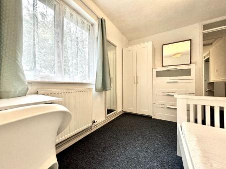 3 bedroom Semi-detached house to let in Craddock Road