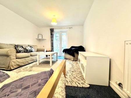 3 bedroom Semi-detached house to let in Craddock Road