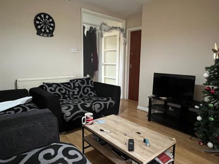 6 bedroom Terraced House to let in 6 Bed Student Home - 32 Kemsing Gardens