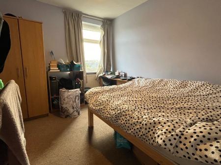 6 bedroom Terraced House to let in 6 Bed Student Home - 32 Kemsing Gardens