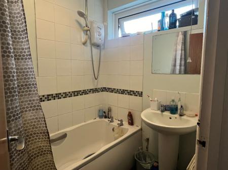 6 bedroom Terraced House to let in 6 Bed Student Home - 32 Kemsing Gardens