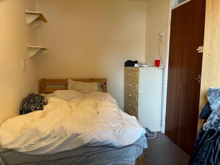 6 bedroom Terraced House to let in 6 Bed Student Home - 32 Kemsing Gardens