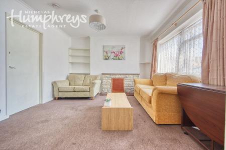 1 bedroom Semi-detached house to let in 5 Bed Student Home - 17 Mead Way
