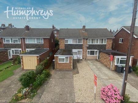 1 bedroom Semi-detached house to let in 5 Bed Student Home - 17 Mead Way