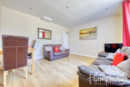 4 bedroom Semi-detached house to let in Sancroft Avenue