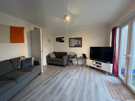 73 Downs Road, Canterbury