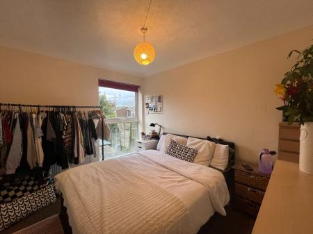 5 bedroom End of terrace house to let in 74 Kemsing Gardens, Canterbury