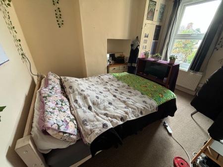 5 bedroom Terraced House to let in 5 Bed Student Home - 2 Tudor Road, Canterbury