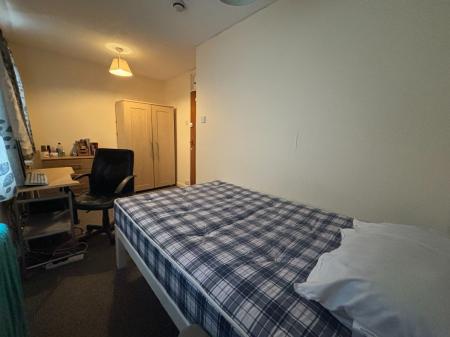 5 bedroom Terraced House to let in 5 Bed Student Home - 9 Regency Place, Canterbury