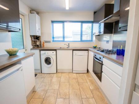 4 bedroom Terraced House to let in 13 Clement Close, Canterbury