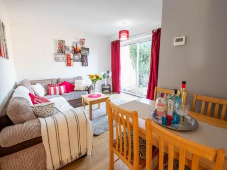 4 bedroom Terraced House to let in 13 Clement Close, Canterbury