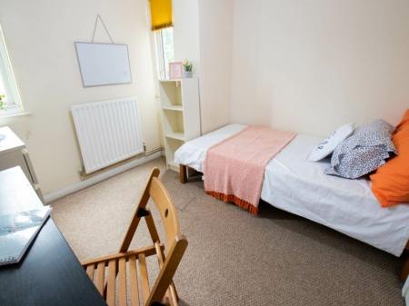 4 bedroom Terraced House to let in 13 Clement Close, Canterbury