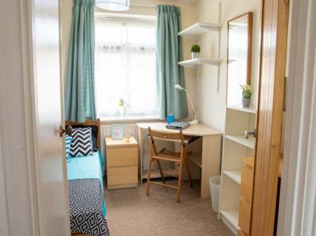 4 bedroom End of terrace house to let in Mary Green Walk, Canterbury