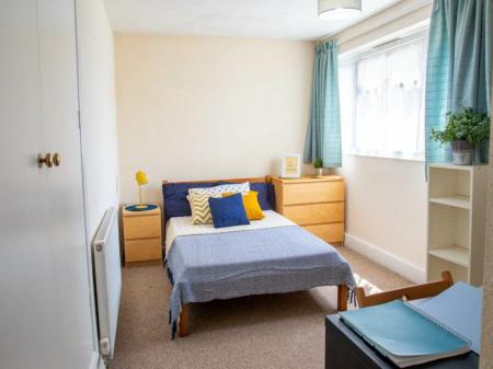 4 bedroom End of terrace house to let in Mary Green Walk, Canterbury