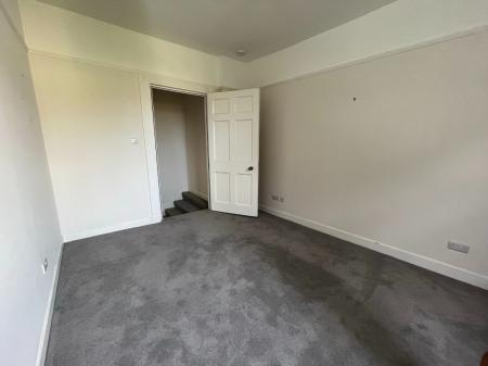 4 bedroom Terraced House to let in The Precincts, Canterbury