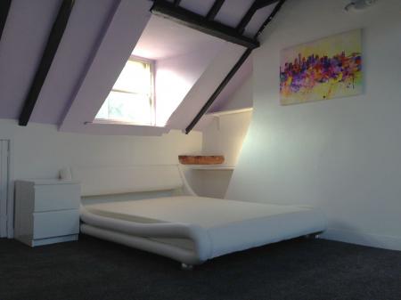 1 bedroom House share to let in 4 Bedroom Student Home - 51 St. Peters Place, City Centre