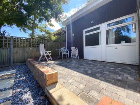 4 bedroom Bungalow to let in 4 Bed Student House - 53 Ulcombe Gardens, UKC
