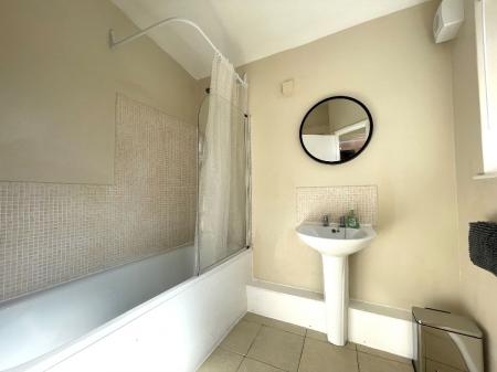 3 bedroom Terraced House to let in 6 Lansdown Road, Canterbury