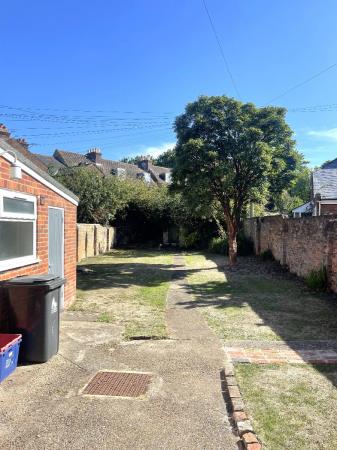 3 bedroom Terraced House to let in 6 Lansdown Road, Canterbury
