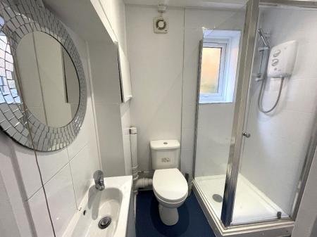 5 bedroom Detached house to let in 5 Bedroom Student Home - UKC - 96 Salisbury Rd