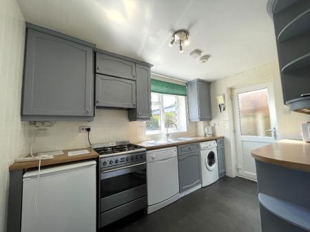 5 bedroom Detached house to let in 5 Bedroom Student Home - UKC - 96 Salisbury Rd