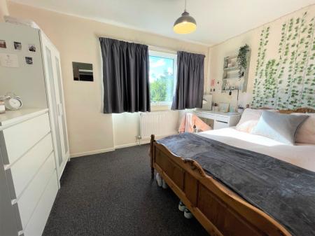 4 bedroom Terraced House to let in 117 Downs Rd - 4 Bedroom Student Home -UKC