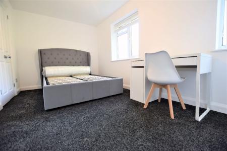 4 bedroom Terraced House to let in 12 Montfort Close, Canterbury