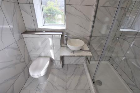 4 bedroom Terraced House to let in 12 Montfort Close, Canterbury