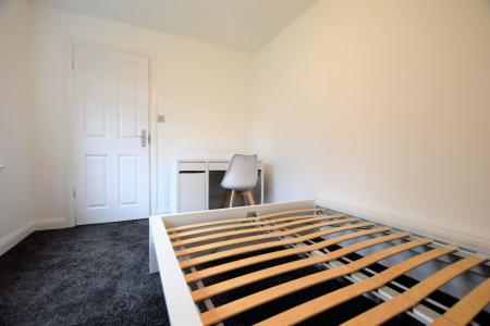 4 bedroom Terraced House to let in 12 Montfort Close, Canterbury