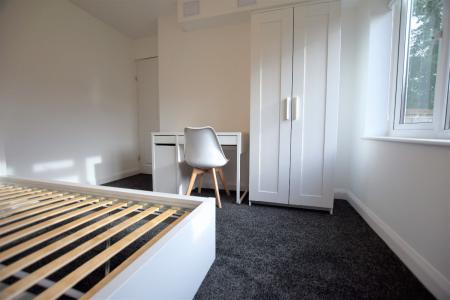 4 bedroom Terraced House to let in 12 Montfort Close, Canterbury