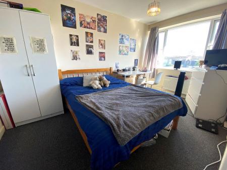 4 bedroom Terraced House to let in 4 Bed Student Home - 5 Headcorn Drive, Canterbury