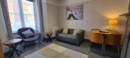 4 bedroom Semi-detached house to let in 9 Edward Road, Canterbury