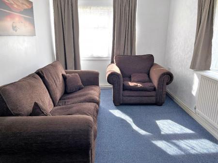 3 bedroom Flat to let in 3 Bed Student Home - 45 Long Meadow Way, Canterbury