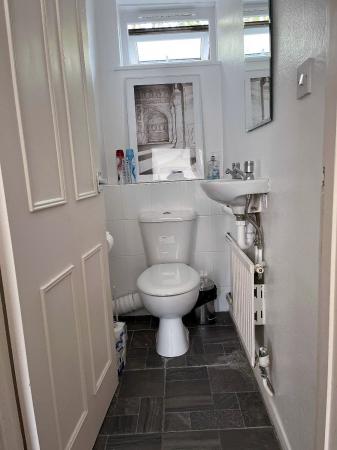 3 bedroom Flat to let in 3 Bed Student Home - 45 Long Meadow Way, Canterbury