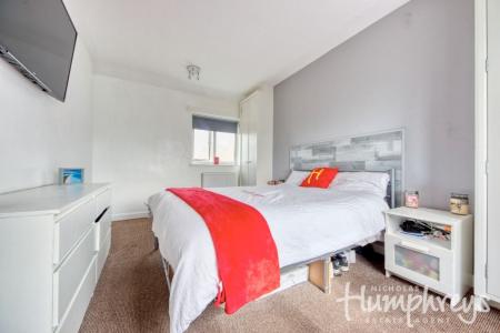 4 bedroom Semi-detached house to let in 42 Old Park Avenue - 4 Bed student home