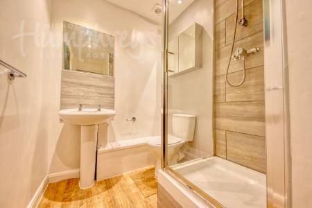 5 bedroom Terraced House to let in 5 Bed Student Home - 30 Regency Place