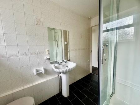 7 bedroom Terraced House to let in 5 Bed Student Home - 43 Downs Road, Canterbury