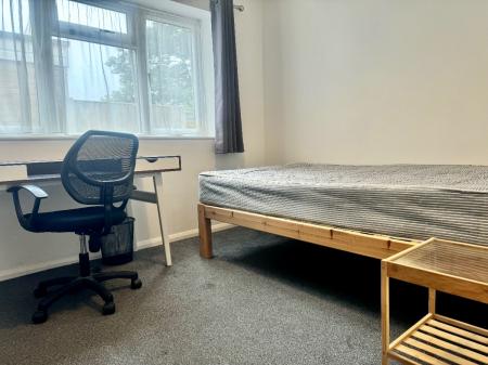 7 bedroom Terraced House to let in 5 Bed Student Home - 43 Downs Road, Canterbury