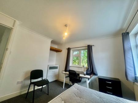 7 bedroom Terraced House to let in 5 Bed Student Home - 43 Downs Road, Canterbury