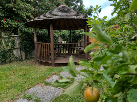 5 bedroom Semi-detached house to let in 5 Bed Student Home - 117 Tenterden Drive, Canterbury