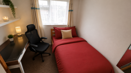 5 bedroom Semi-detached house to let in 5 Bed Student Home - 117 Tenterden Drive, Canterbury